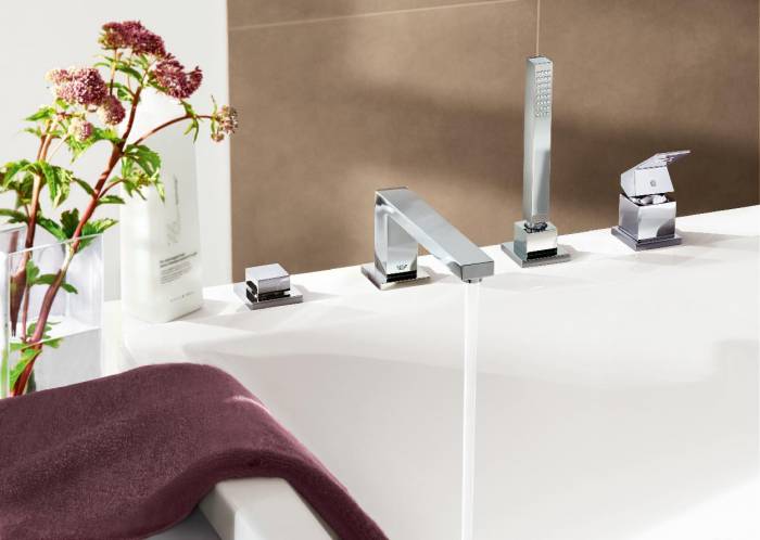 Cмеситель для ванны GROHE Eurocube 19897000. Фото